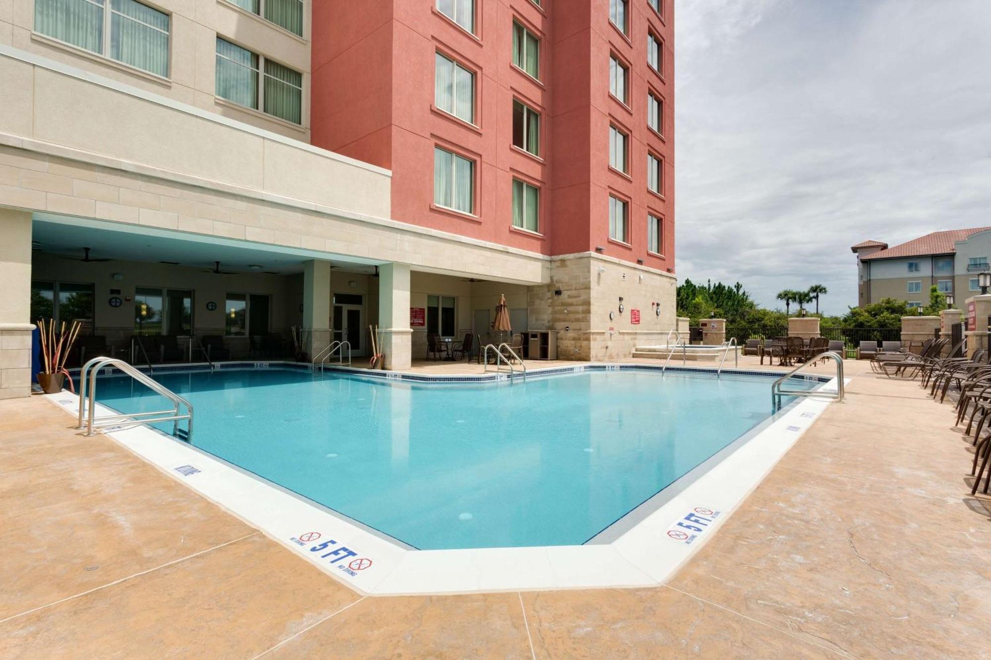 Drury Inn & Suites Fort Myers Airport Fgcu Exterior photo